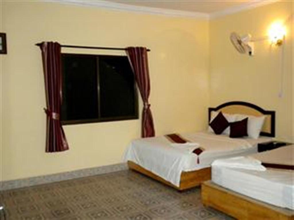 Golden Boat Guesthouse Phnom Penh Exterior photo